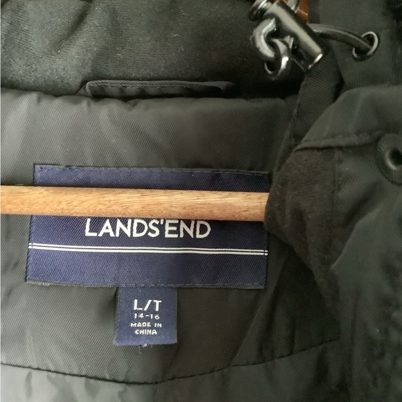 Lands’ End Parka - Picture 2 of 2
